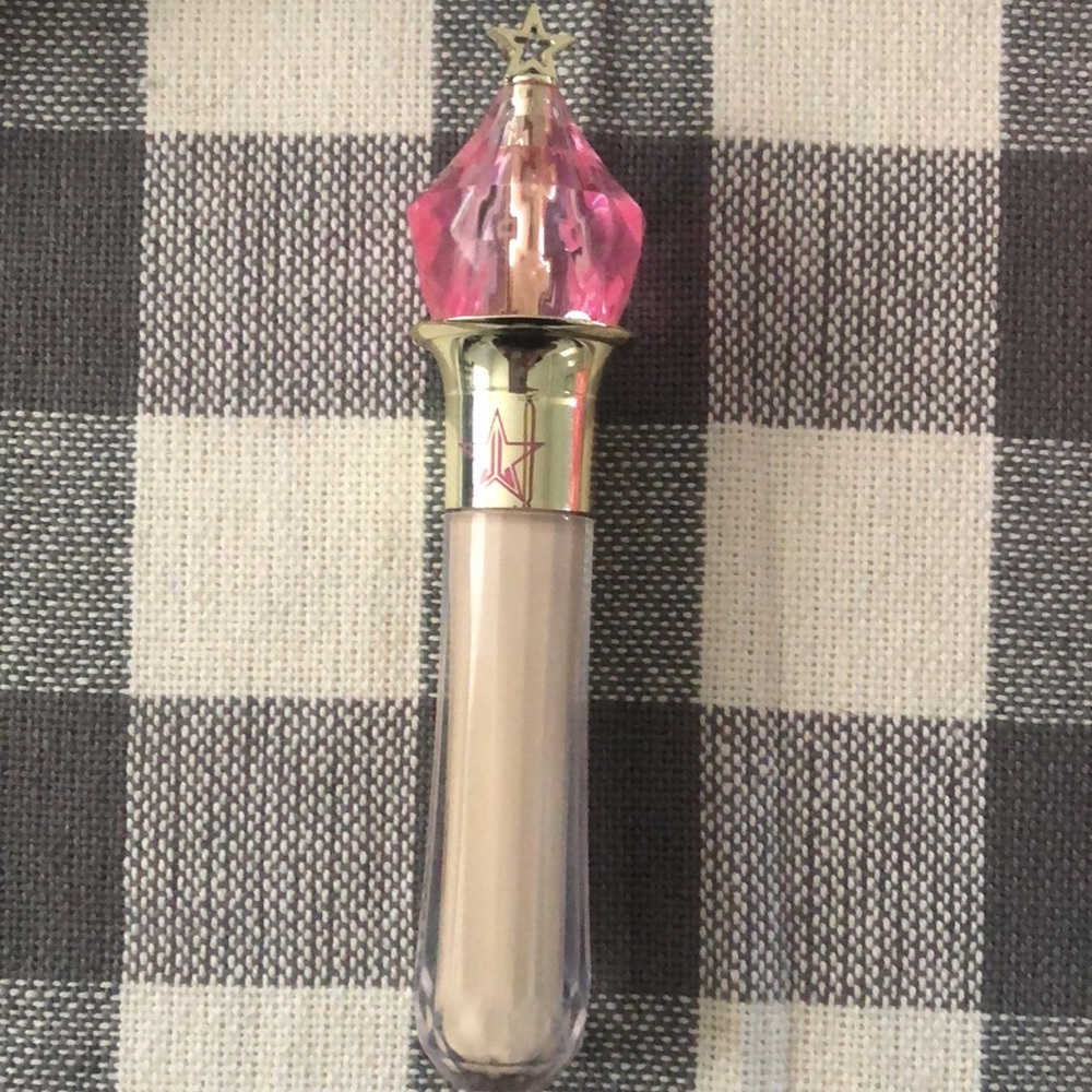 🌸🌼Jeffree Star concealer for n c14